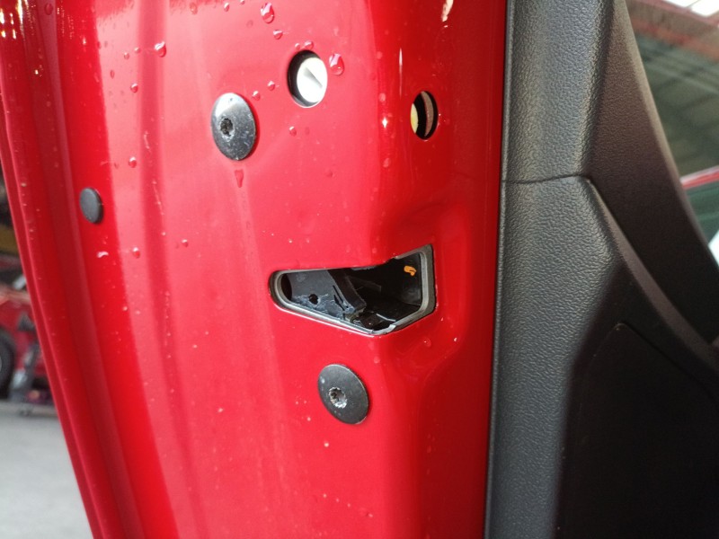 Recambio de cerradura puerta trasera izquierda para audi a1 sportback (gba) 25 tfsi referencia OEM IAM   