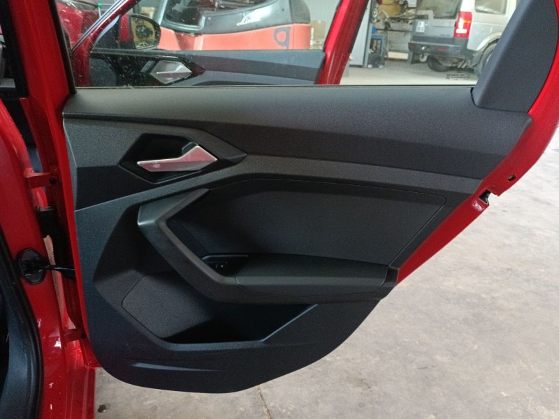 Recambio de guarnecido puerta trasera derecha para audi a1 sportback (gba) 25 tfsi referencia OEM IAM   