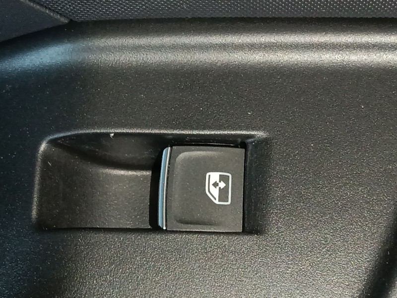 Recambio de mando elevalunas trasero derecho para audi a1 sportback (gba) 25 tfsi referencia OEM IAM   