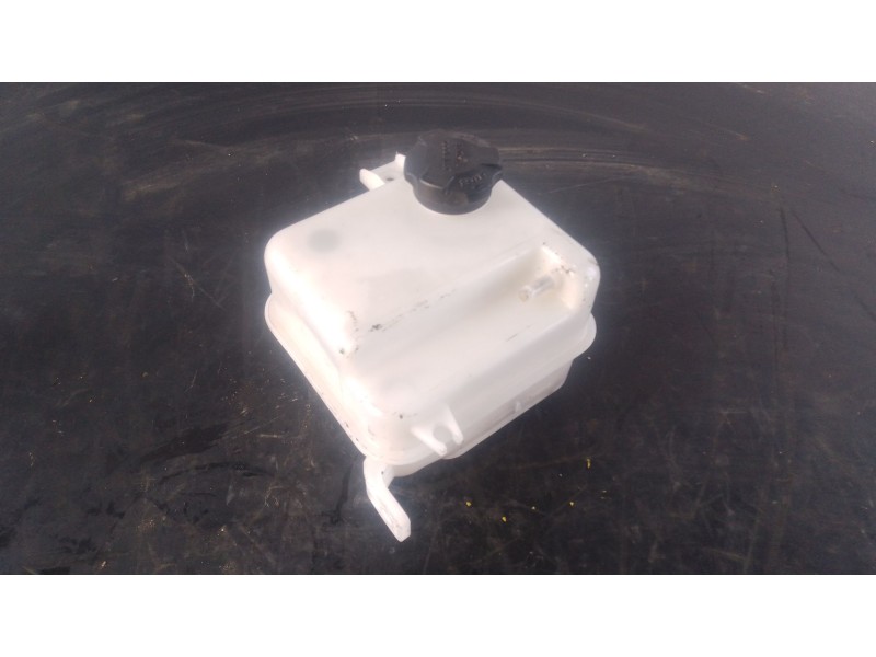 Recambio de deposito expansion para kia carens iv 1.7 crdi referencia OEM IAM   