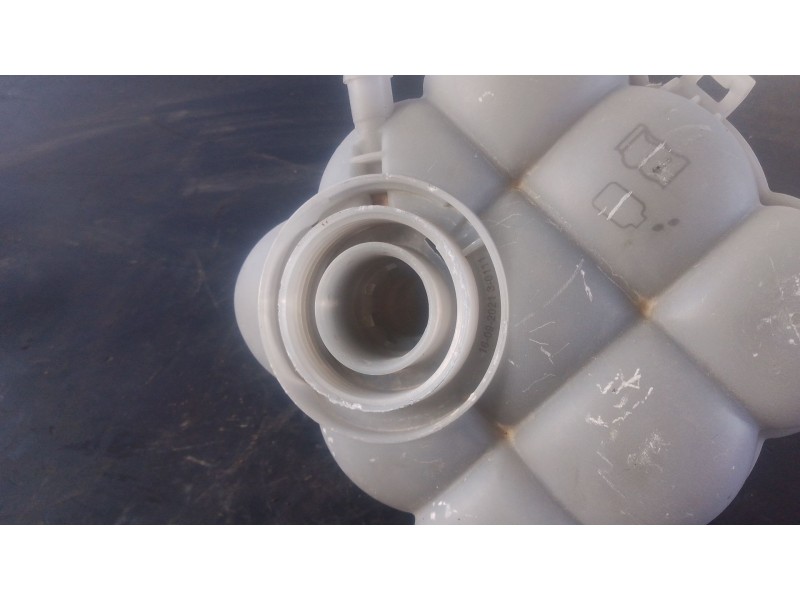 Recambio de deposito expansion para audi q7 4mg 45 tdi quattro s line referencia OEM IAM 4M0121405AG  