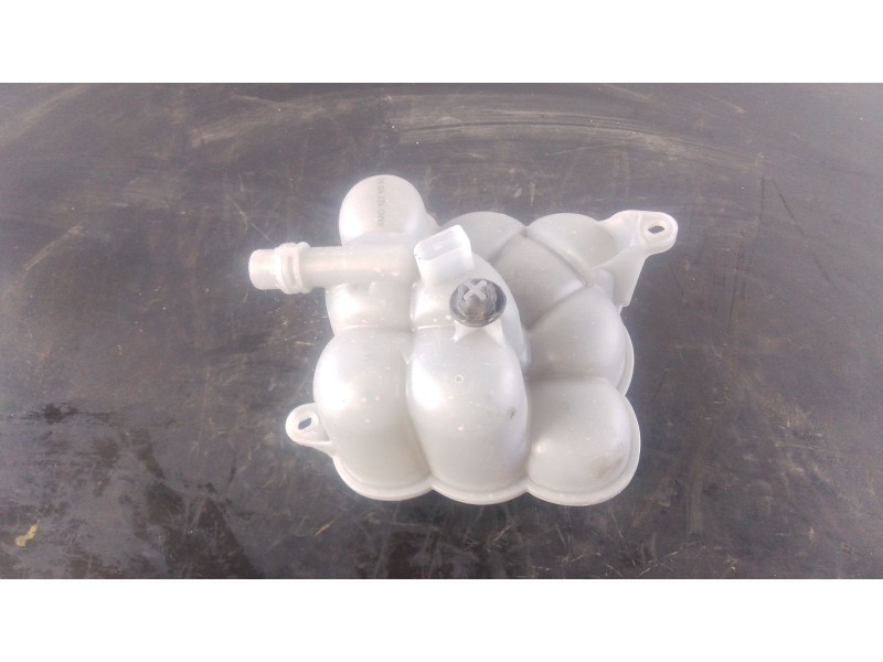Recambio de deposito expansion para audi q7 4mg 45 tdi quattro s line referencia OEM IAM 4M0121405AG  