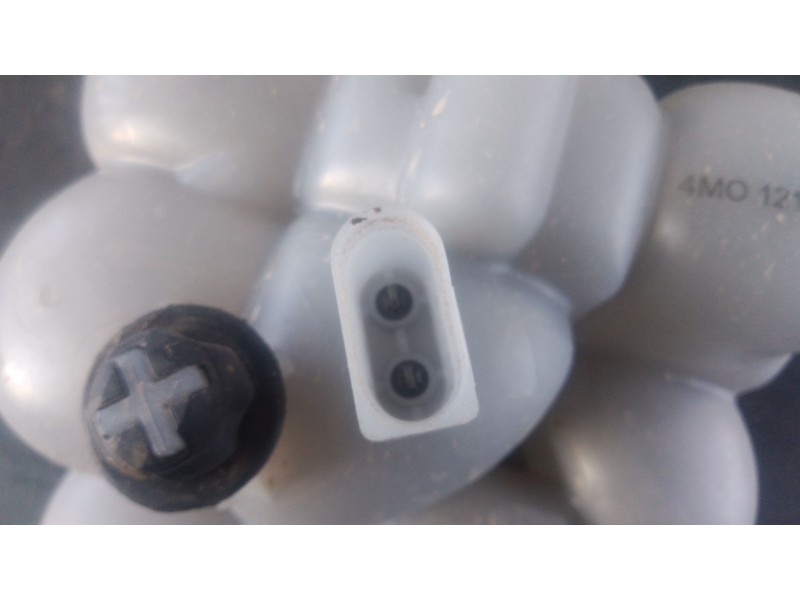 Recambio de deposito expansion para audi q7 4mg 45 tdi quattro s line referencia OEM IAM 4M0121405AG  