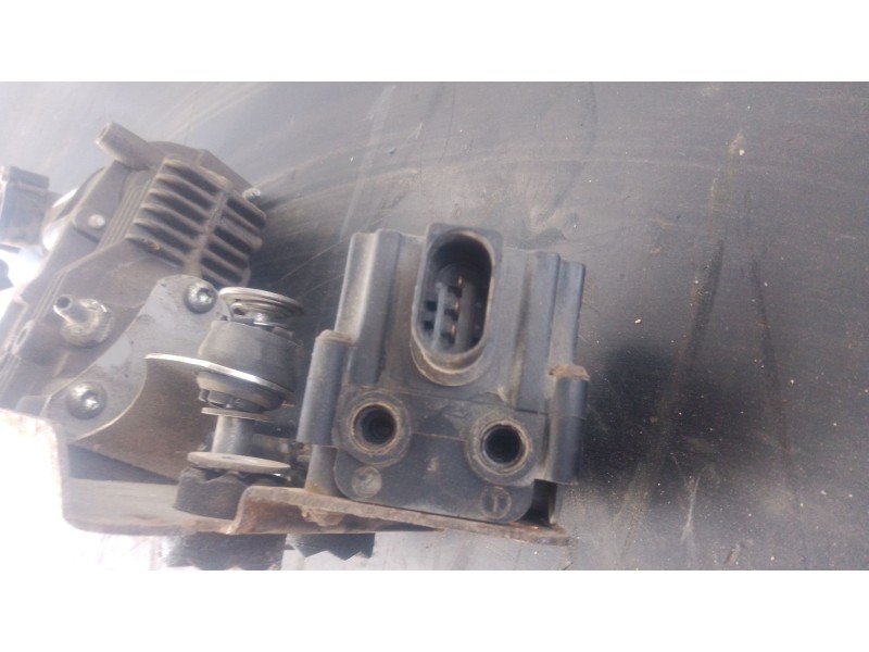 Recambio de compresor volumetrico para bmw 5 (e60) 520 d referencia OEM IAM 676908201  