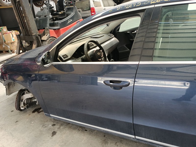 Recambio de puerta delantera izquierda para volkswagen passat b7 (362) 2.0 tdi referencia OEM IAM   