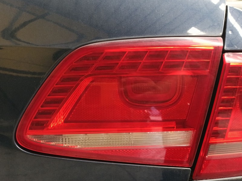 Recambio de piloto trasero derecho porton para volkswagen passat b7 (362) 2.0 tdi referencia OEM IAM   