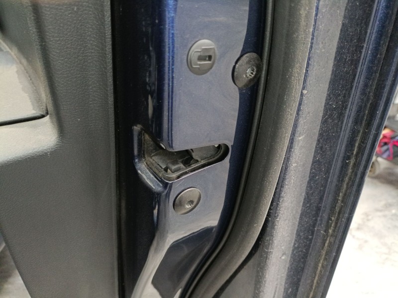 Recambio de cerradura puerta delantera derecha para volkswagen passat b7 (362) 2.0 tdi referencia OEM IAM   