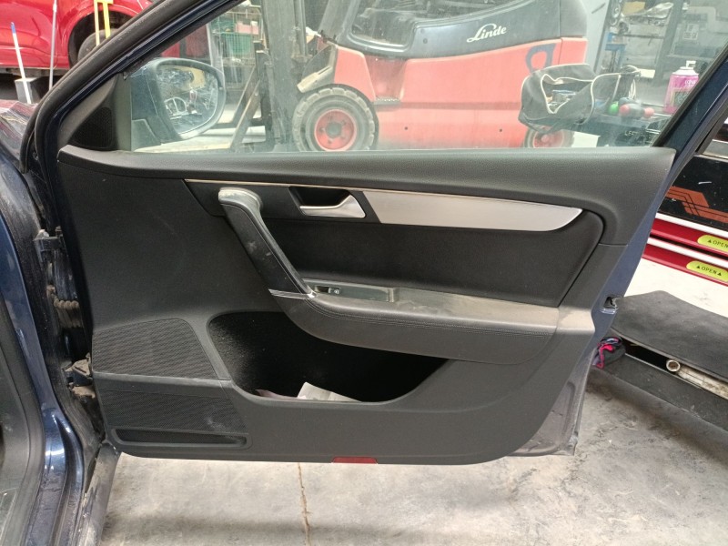 Recambio de guarnecido puerta delantera derecha para volkswagen passat b7 (362) 2.0 tdi referencia OEM IAM   
