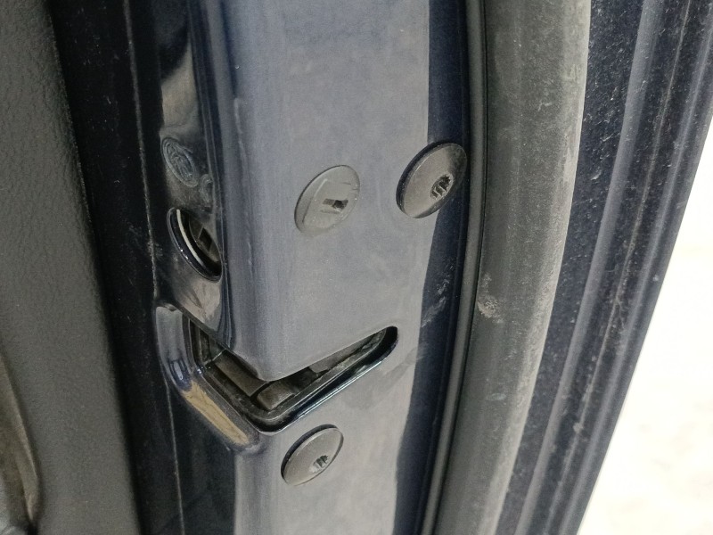 Recambio de cerradura puerta trasera derecha para volkswagen passat b7 (362) 2.0 tdi referencia OEM IAM   
