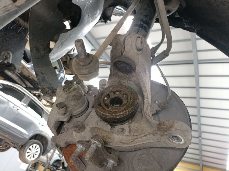 Recambio de mangueta delantera derecha para volkswagen passat b7 (362) 2.0 tdi referencia OEM IAM   