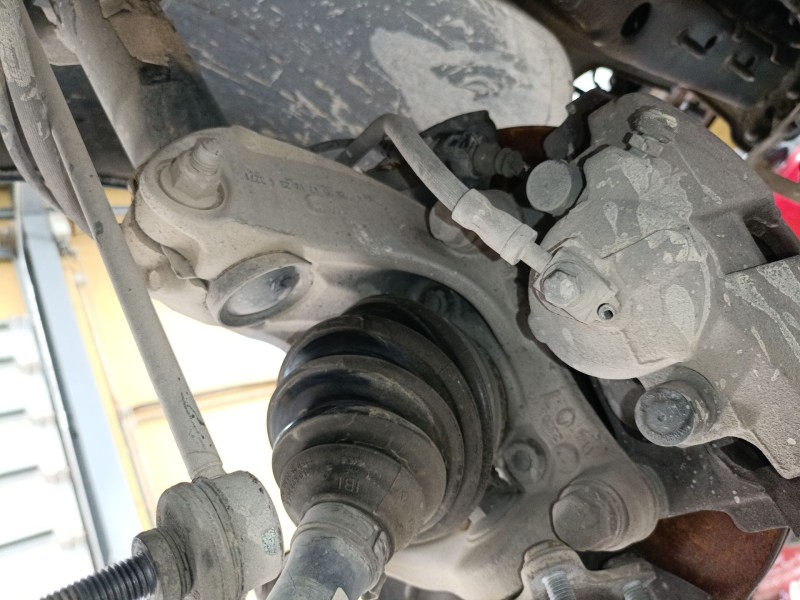 Recambio de mangueta delantera izquierda para volkswagen passat b7 (362) 2.0 tdi referencia OEM IAM   
