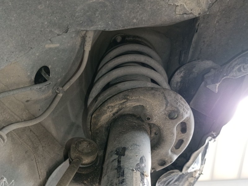 Recambio de amortiguador delantero derecho para volkswagen passat b7 (362) 2.0 tdi referencia OEM IAM   