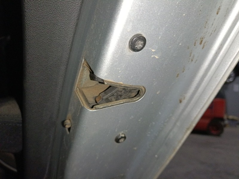 Recambio de cerradura puerta trasera derecha para bmw 1 (e87) 120 d referencia OEM IAM   