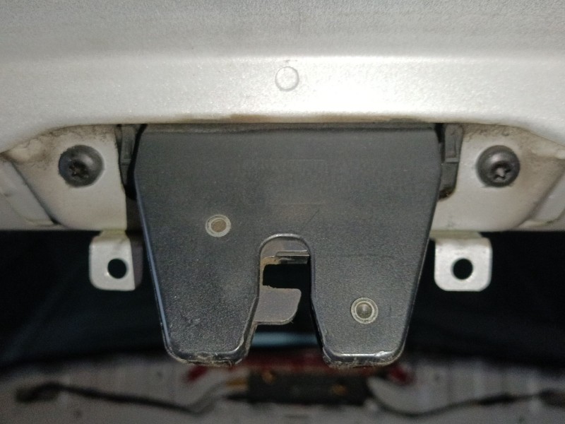 Recambio de cerradura maletero / porton para bmw 1 (e87) 120 d referencia OEM IAM   