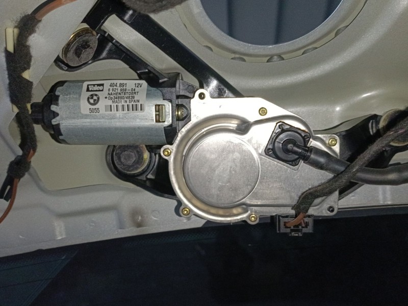 Recambio de motor limpia trasero para bmw 1 (e87) 120 d referencia OEM IAM   