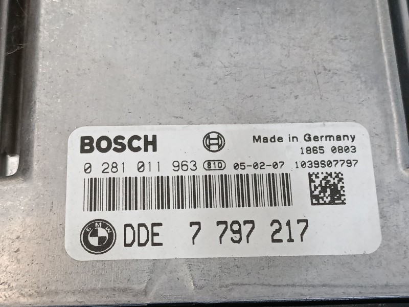 Recambio de centralita motor uce para bmw 1 (e87) 120 d referencia OEM IAM 7797217 0281011963 