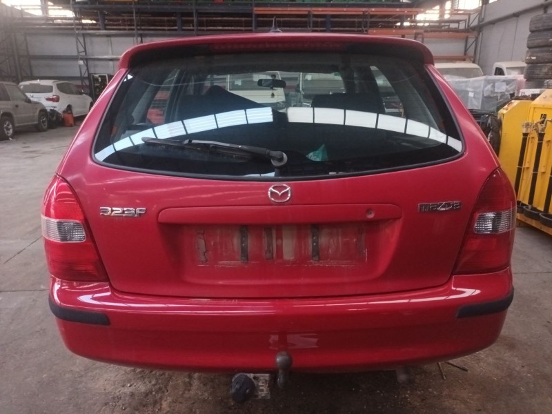 mazda 323 f vi hatchback (bj) del año 2001