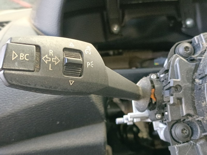 Recambio de mando intermitentes para bmw 1 (e87) 118 d referencia OEM IAM   