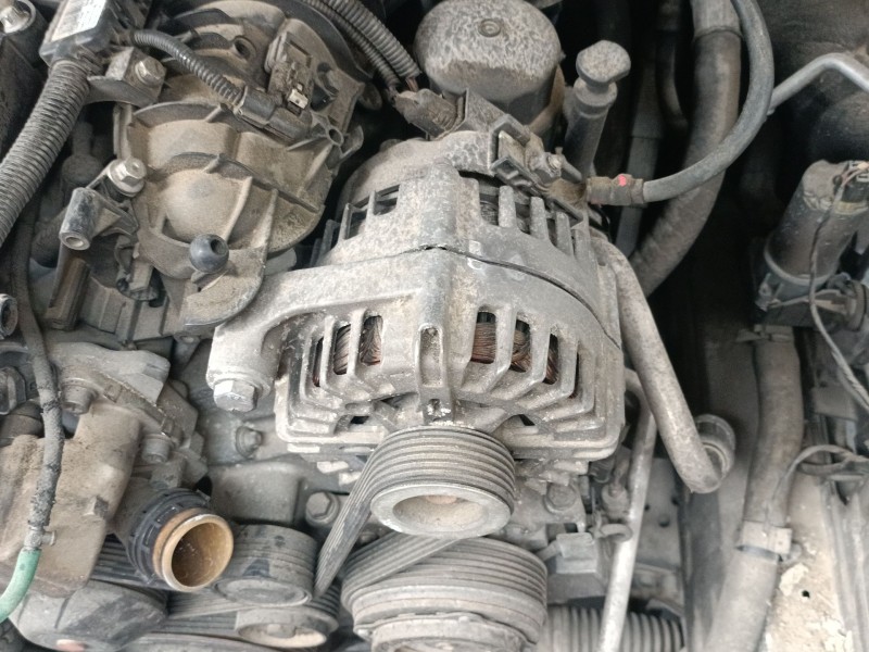 Recambio de alternador para bmw 1 (e87) 118 d referencia OEM IAM   