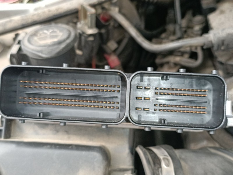 Recambio de centralita motor uce para bmw 1 (e87) 118 d referencia OEM IAM 7809001 0281014239 