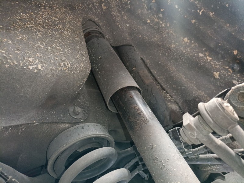 Recambio de amortiguador trasero derecho para bmw 1 (e87) 118 d referencia OEM IAM   