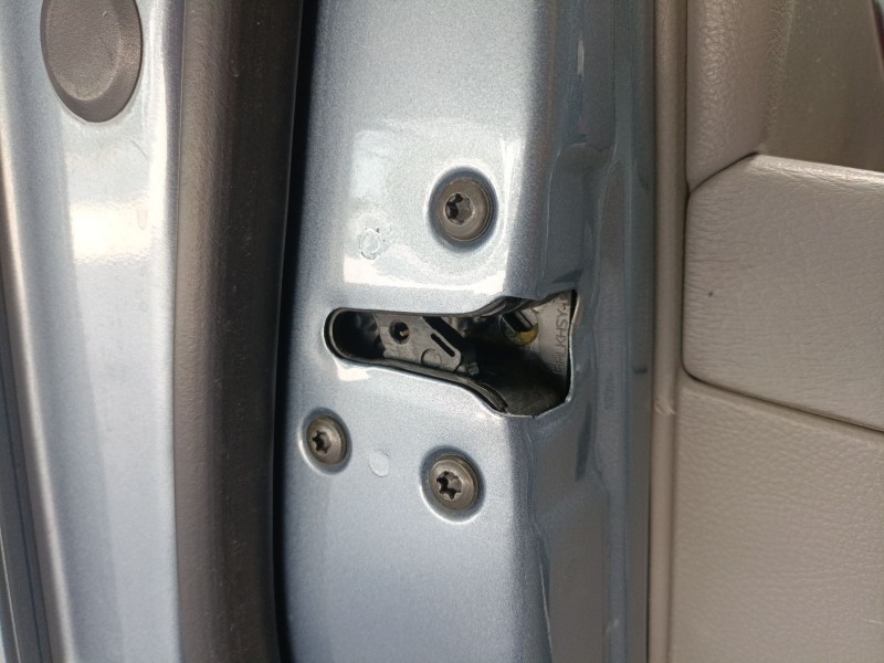 Recambio de cerradura puerta delantera izquierda para hyundai santa fé ii (cm) 2.2 crdi gls referencia OEM IAM   