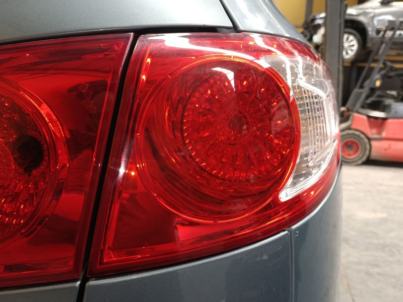 Recambio de piloto trasero derecho para hyundai santa fé ii (cm) 2.2 crdi gls referencia OEM IAM   