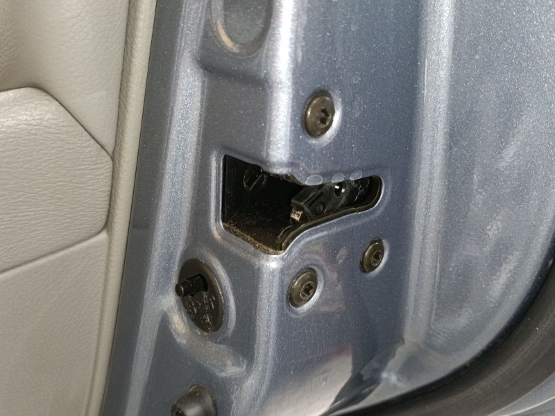 Recambio de cerradura puerta trasera derecha para hyundai santa fé ii (cm) 2.2 crdi gls referencia OEM IAM   