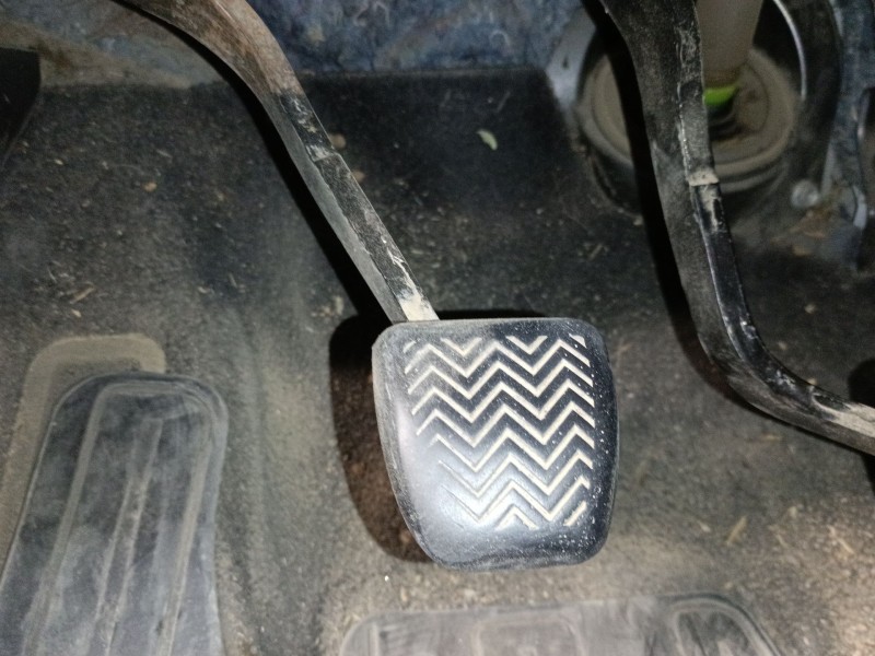 Recambio de pedal embrague para toyota hilux viii pick-up (_n1_) 2.4 d 4wd (gun125_) referencia OEM IAM   