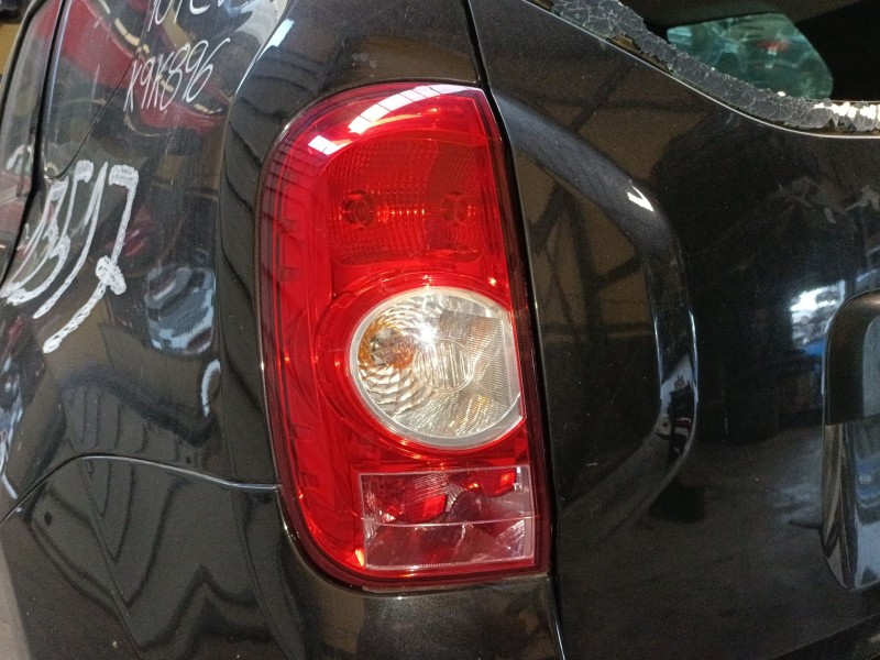 Recambio de piloto trasero izquierdo para dacia duster (hs_) 1.5 dci (hsmc) referencia OEM IAM   