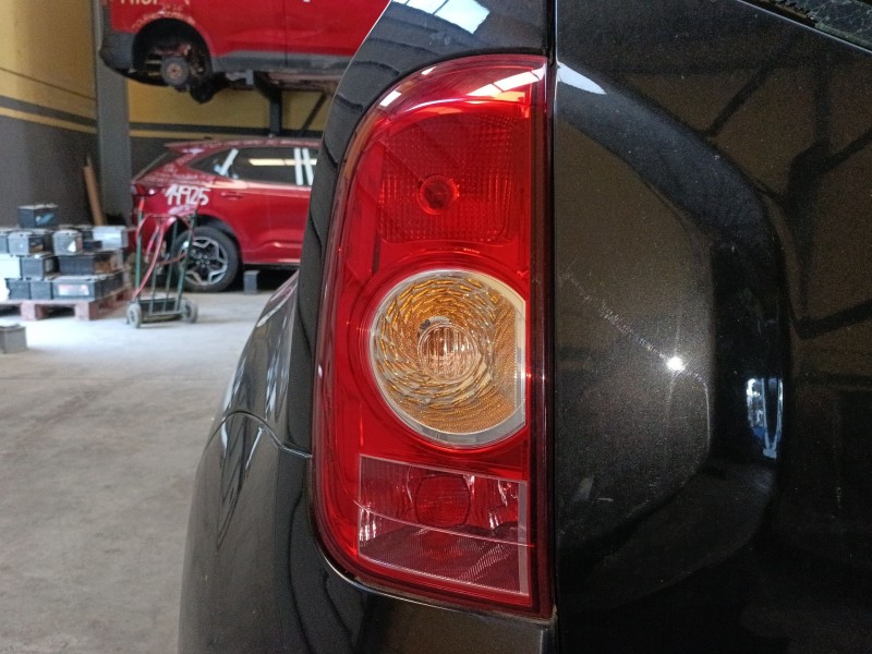Recambio de piloto trasero izquierdo para dacia duster (hs_) 1.5 dci (hsmc) referencia OEM IAM   