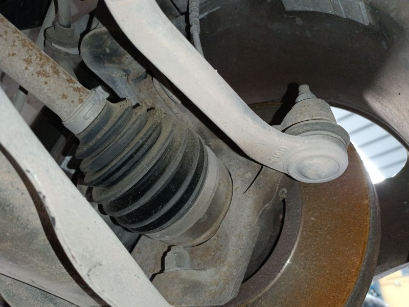 Recambio de mangueta delantera derecha para dacia duster (hs_) 1.5 dci (hsmc) referencia OEM IAM   