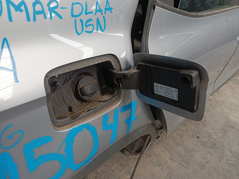 Recambio de tapa exterior combustible para seat arona (kj7, kjp) 1.0 tsi referencia OEM IAM   