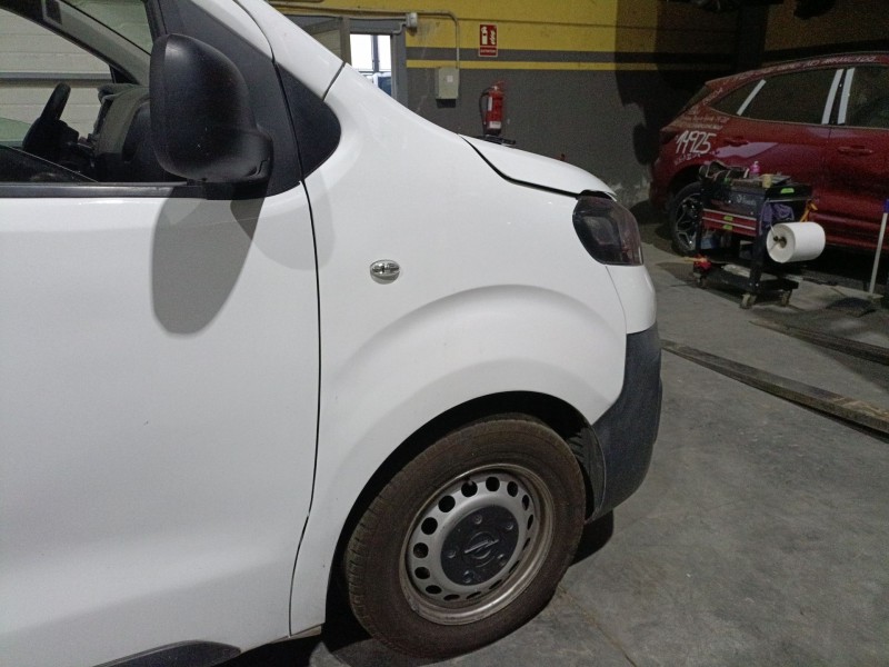 Recambio de aleta delantera derecha para opel vivaro c furgoneta (k0) 2.0 referencia OEM IAM   