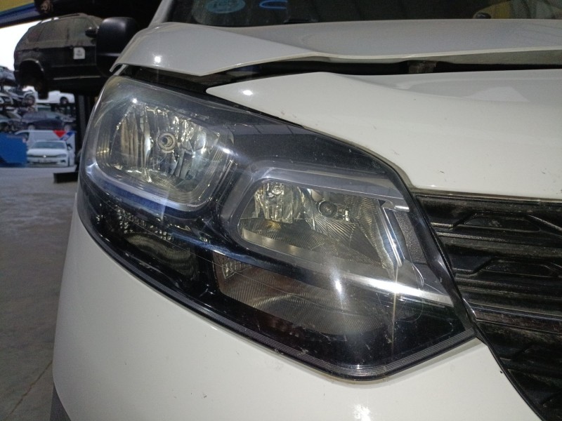 Recambio de faro derecho para opel vivaro c furgoneta (k0) 2.0 referencia OEM IAM   