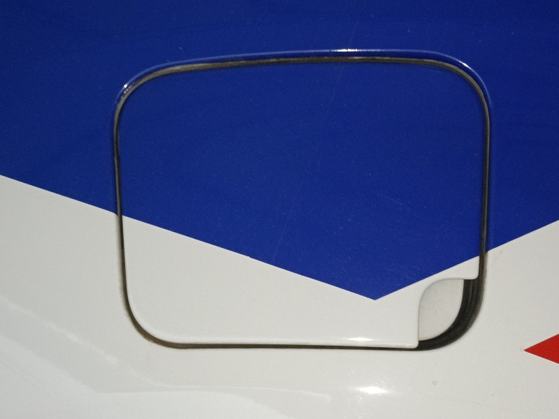 Recambio de tapa exterior combustible para opel vivaro c furgoneta (k0) 2.0 referencia OEM IAM   