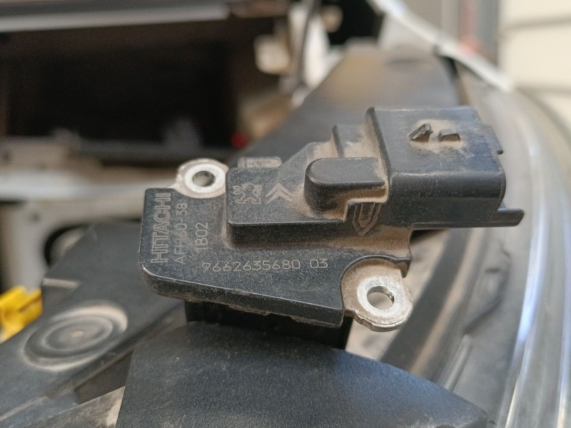 Recambio de caudalimetro para opel vivaro c furgoneta (k0) 2.0 referencia OEM IAM   