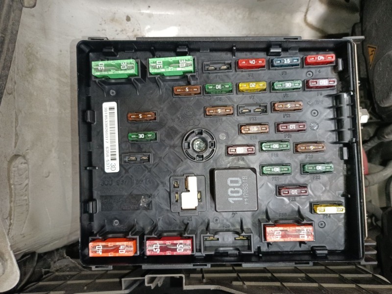 Recambio de caja reles / fusibles para audi q3 (8ub, 8ug) 2.0 tdi referencia OEM IAM   