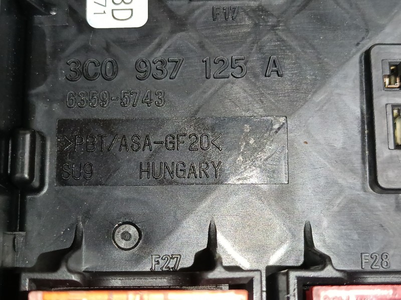 Recambio de caja reles / fusibles para audi q3 (8ub, 8ug) 2.0 tdi referencia OEM IAM   