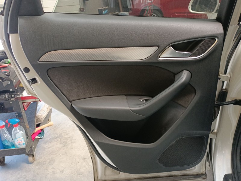 Recambio de guarnecido puerta trasera izquierda para audi q3 (8ub, 8ug) 2.0 tdi referencia OEM IAM   