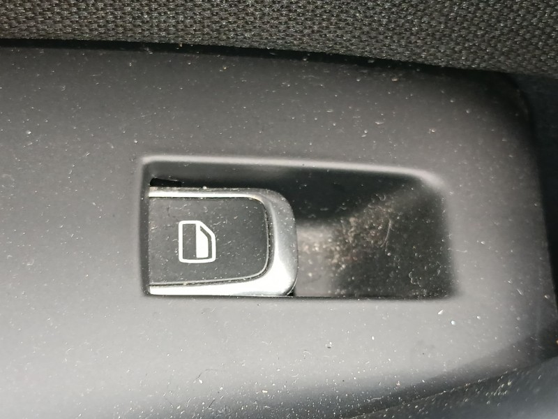 Recambio de mando elevalunas trasero izquierdo para audi q3 (8ub, 8ug) 2.0 tdi referencia OEM IAM   