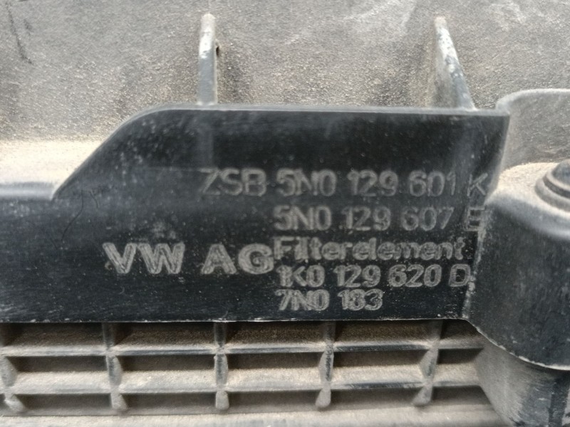 Recambio de filtro aire para audi q3 (8ub, 8ug) 2.0 tdi referencia OEM IAM   