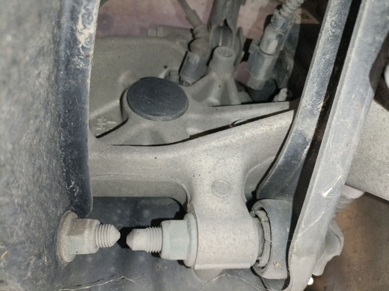 Recambio de mangueta trasera izquierda para audi q3 (8ub, 8ug) 2.0 tdi referencia OEM IAM   