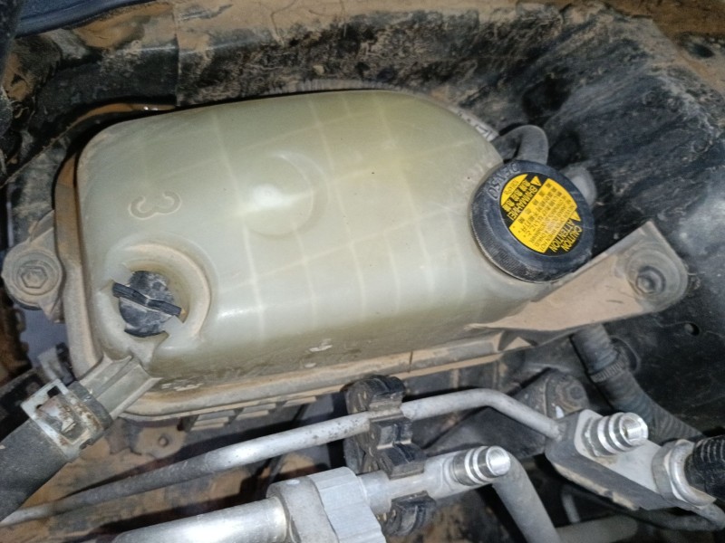 Recambio de deposito expansion para toyota auris (_e15_) 1.4 d-4d (nde150_) referencia OEM IAM   