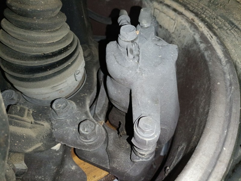 Recambio de pinza freno delantera izquierda para toyota auris (_e15_) 1.4 d-4d (nde150_) referencia OEM IAM   