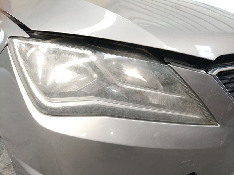 Recambio de faro derecho para seat toledo iv (kg3) 1.6 tdi referencia OEM IAM   