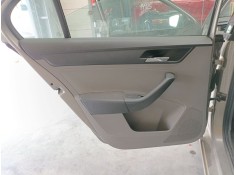 GUARNECIDO PUERTA TRASERA IZQUIERDA 