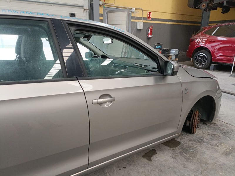 Recambio de puerta delantera derecha para seat toledo iv (kg3) 1.6 tdi referencia OEM IAM   