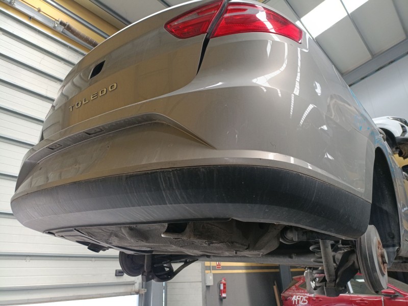 Recambio de paragolpes trasero para seat toledo iv (kg3) 1.6 tdi referencia OEM IAM   
