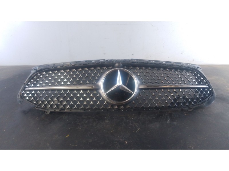 Recambio de rejilla delantera para mercedes-benz clase a (w177) a 200 mild-hybrid (177.087) referencia OEM IAM   